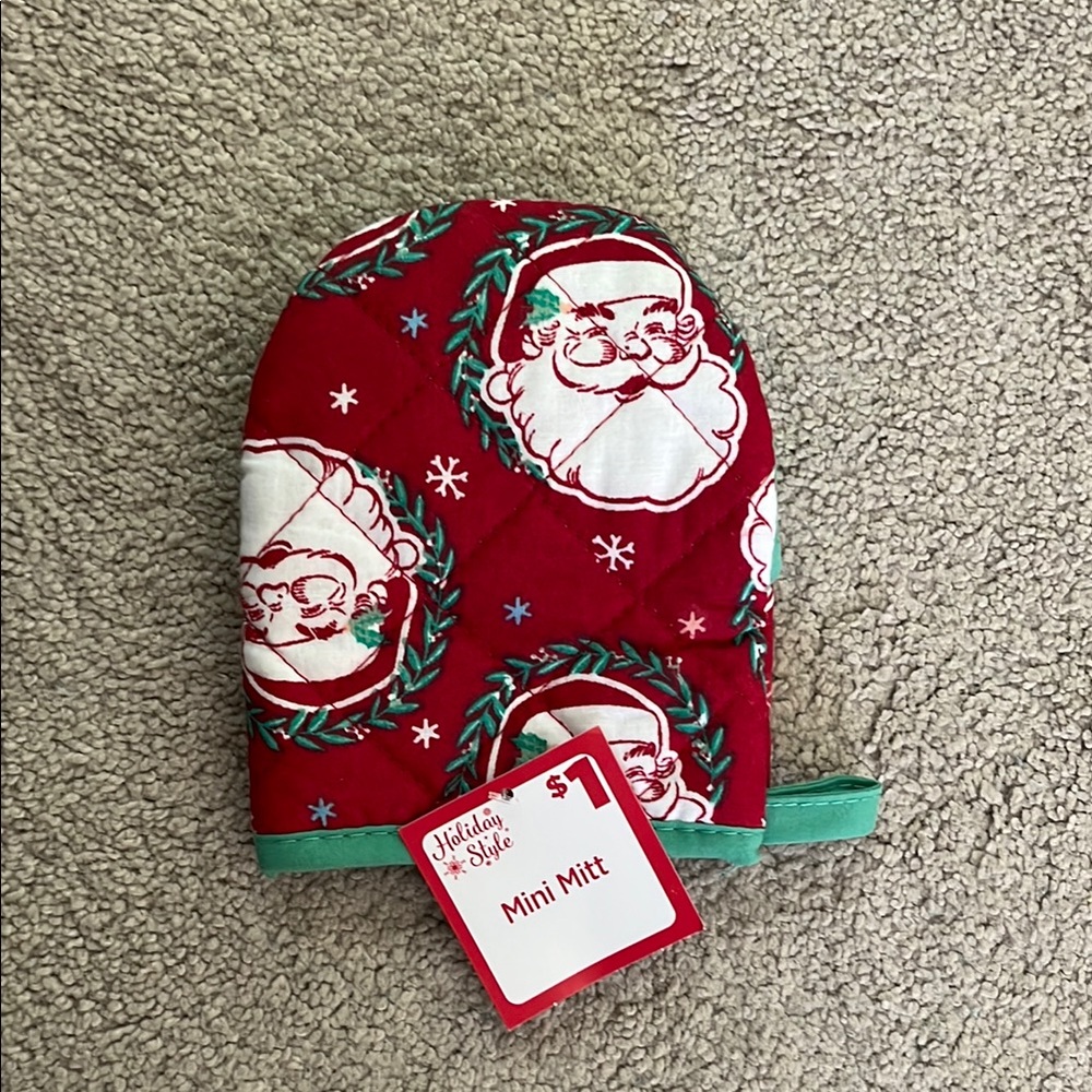 Red Santa Mini Mitt